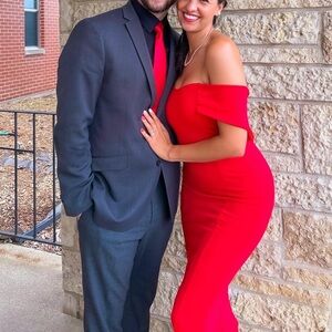 PrettyLittleThing Off the Shoulder Red Bodycon Dress - Size 4